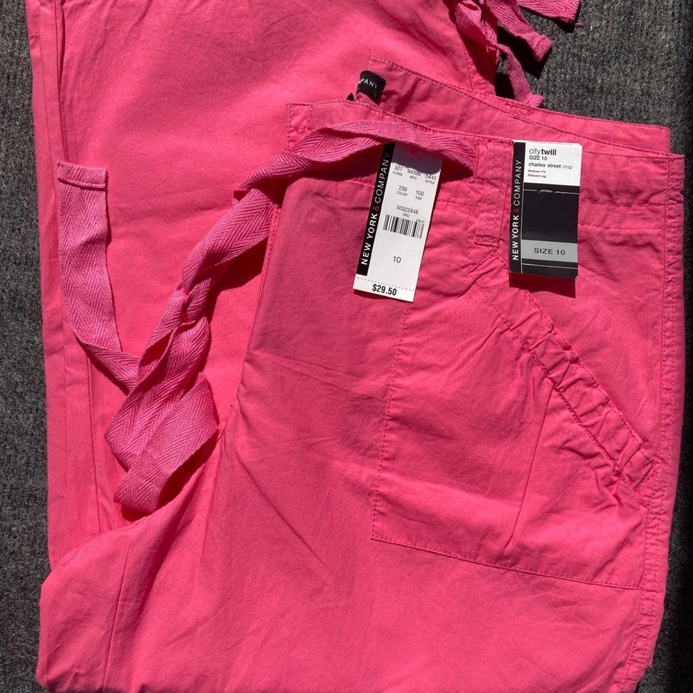 New York & company pink capris with tie belt 10